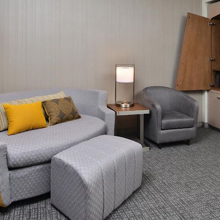 Courtyard Kansas City Олатей Екстериор снимка