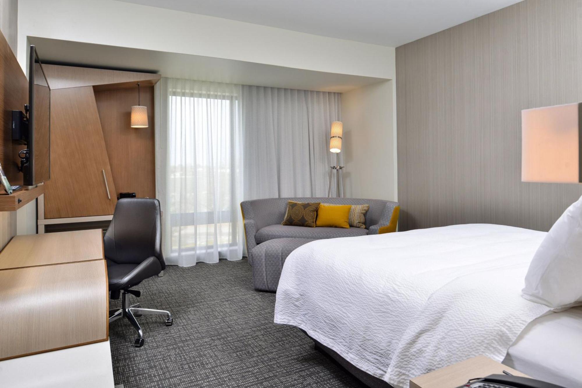 Courtyard Kansas City Олатей Екстериор снимка